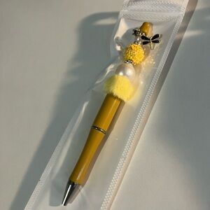 ✨New✨ Hand Beaded Dragonfly Pen